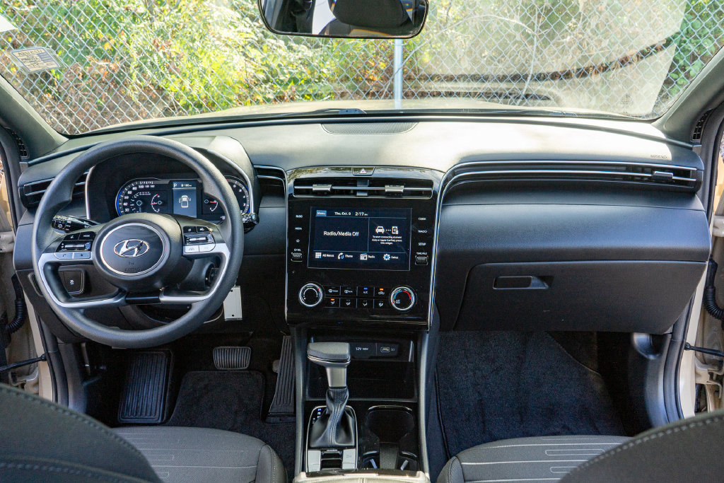 Used 2024 Hyundai Santa Cruz SE FWD image 20