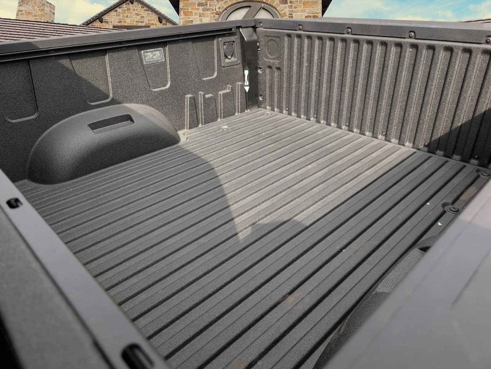 Used 2026 Toyota Tundra Limited AWD/4WD image 10