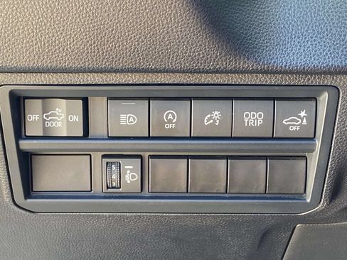 Used 2024 Toyota Tundra SR5 w/ SR5 Convenience Package AWD/4WD image 28