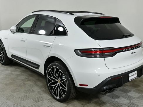 Certified 2026 Porsche Macan AWD/4WD image 3