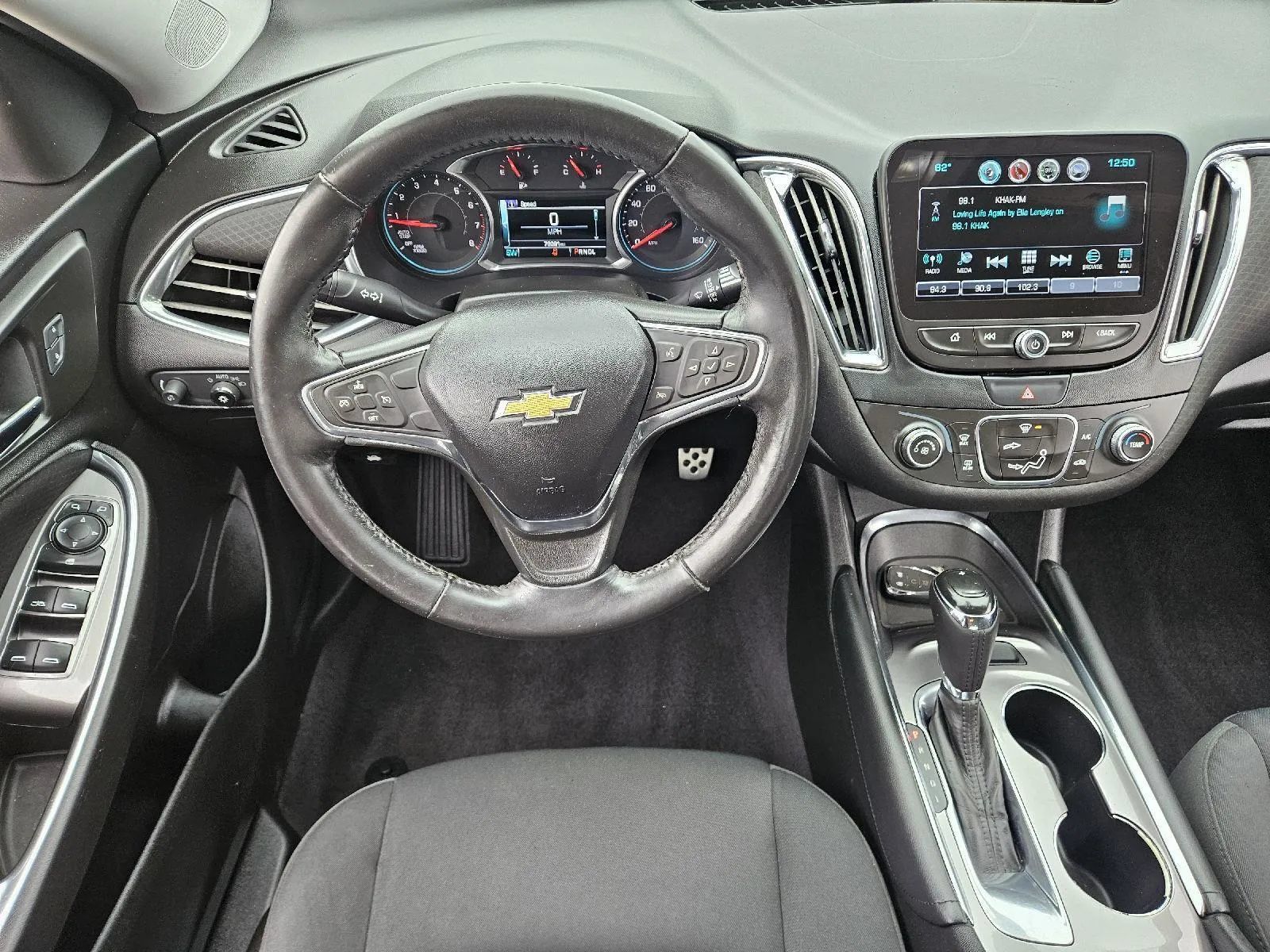Used 2017 Chevrolet Malibu LT FWD image 14