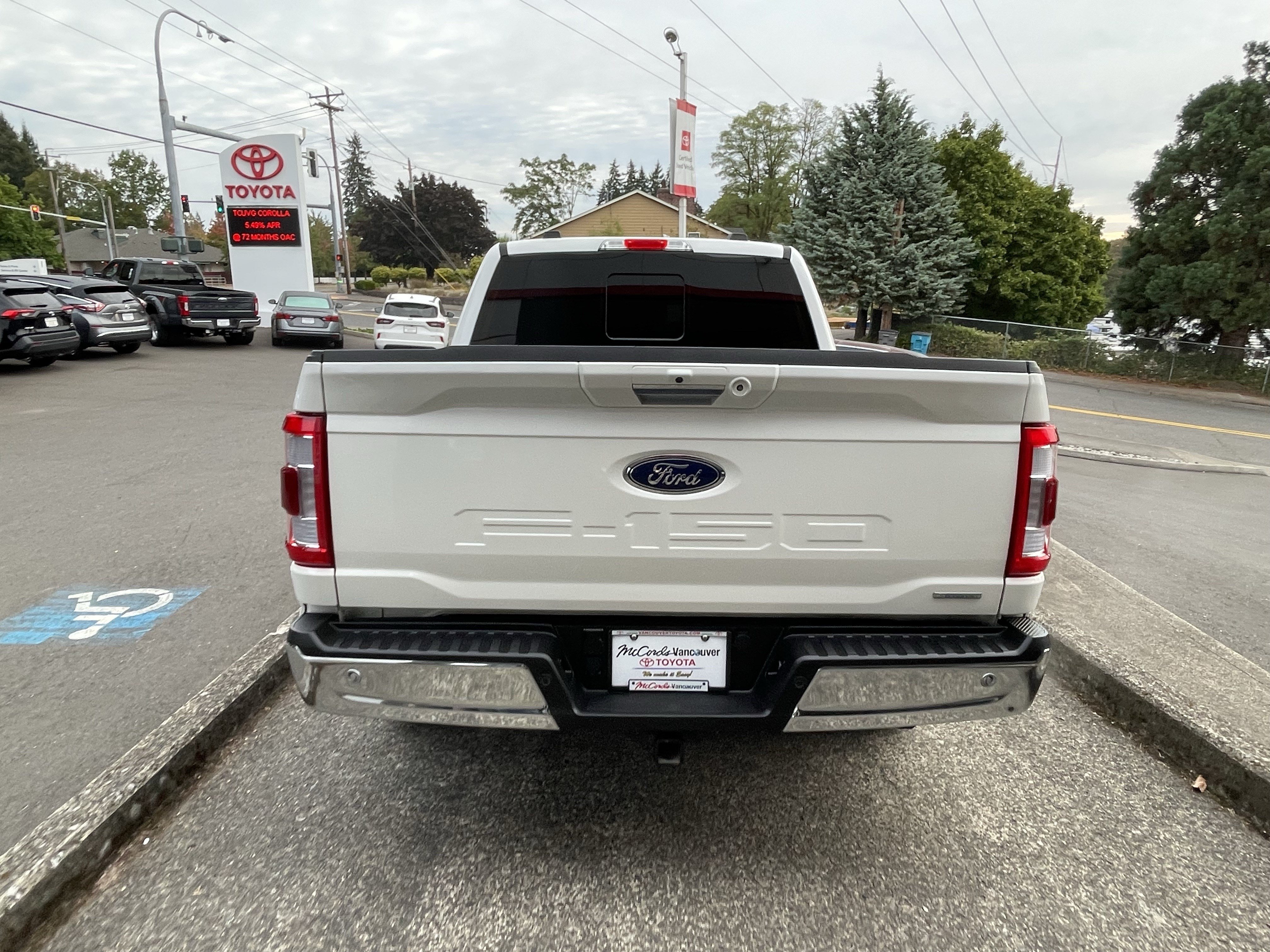 Used 2021 Ford F150 Lariat RWD image 6