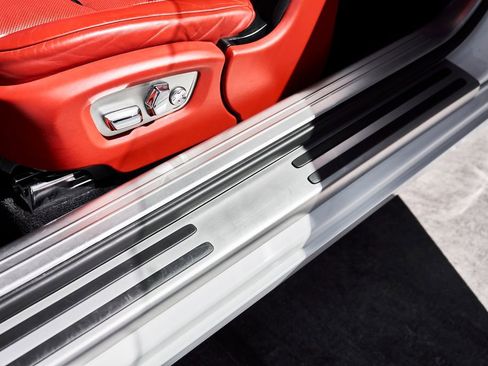 Used 2020 Rolls-Royce Wraith RWD image 32
