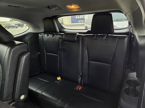 Used 2022 Toyota Highlander XLE FWD image 33