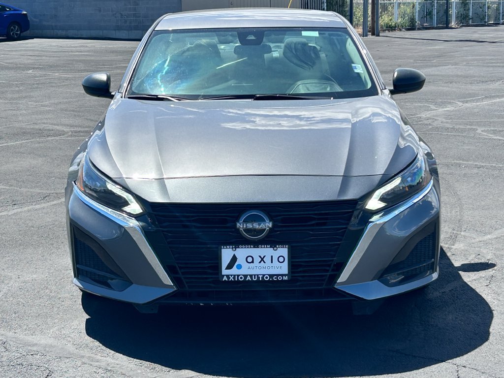 Used 2025 Nissan Altima 2.5 SV FWD image 8