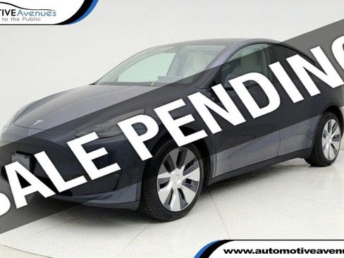 Used 2020 Tesla Model Y Long Range image 1