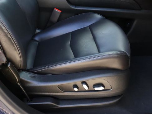 Used 2025 Cadillac XT5 Premium Luxury image 24