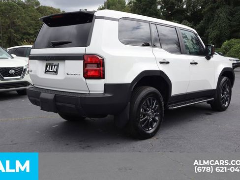 Used 2024 Toyota Land Cruiser image 6