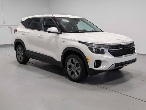 Used 2024 Kia Seltos LX AWD/4WD image 6