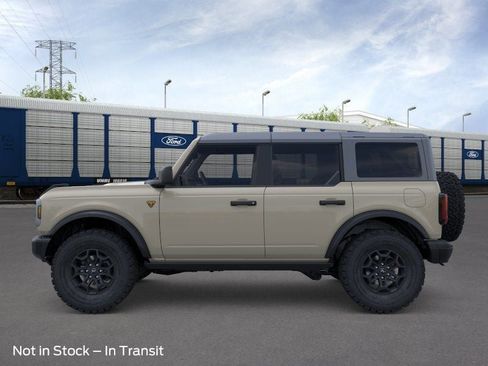 New 2026 Ford Bronco Badlands AWD/4WD image 3