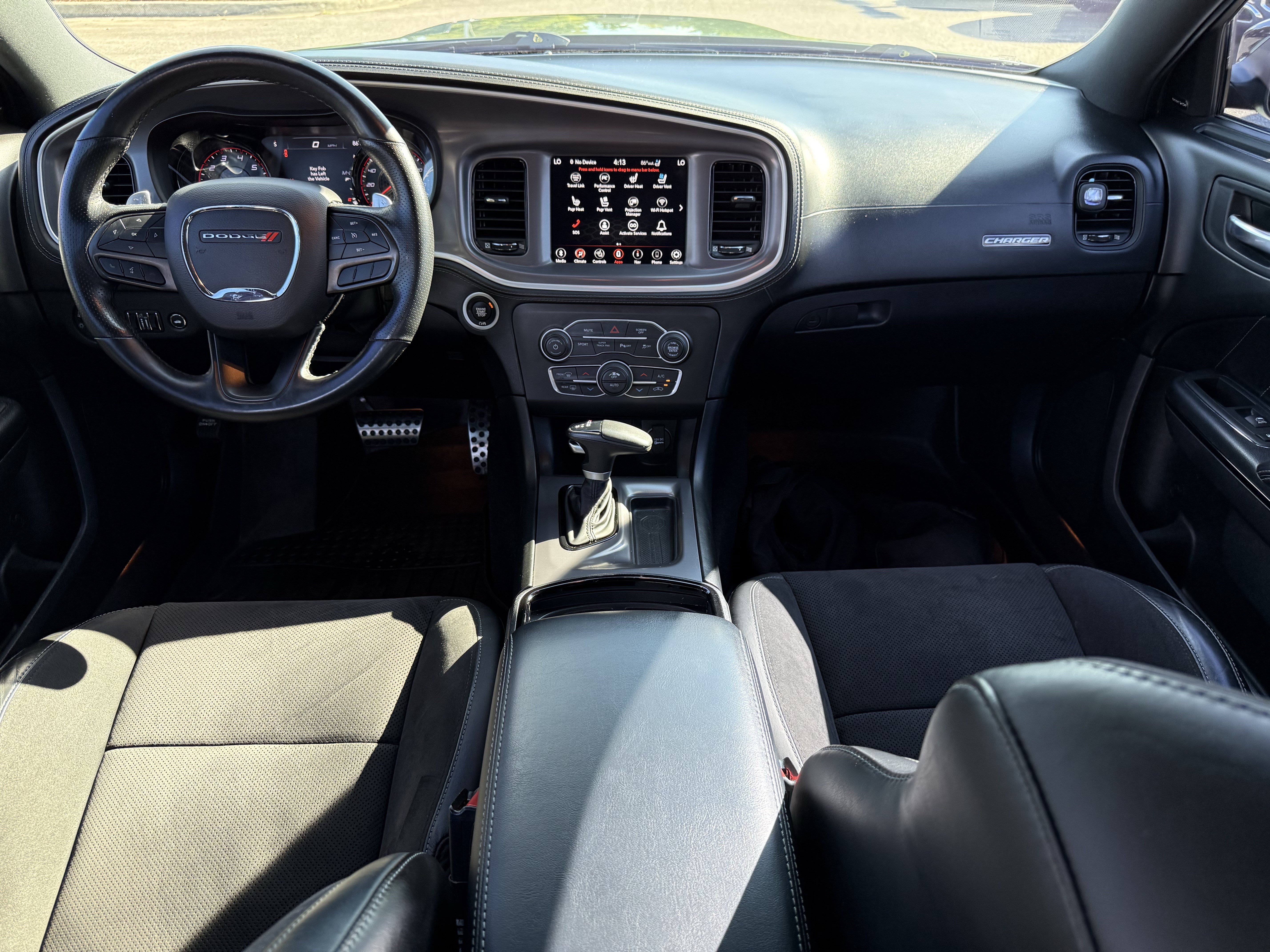 Used 2022 Dodge Charger R/T w/ Plus Group RWD image 30