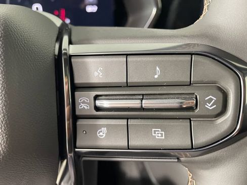 New 2026 GMC Canyon AT4 w/ Technology Plus Package AWD/4WD image 9