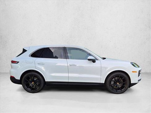 Used 2026 Porsche Cayenne AWD/4WD image 4