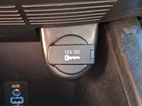 Used 2019 Dodge Journey SE FWD image 22
