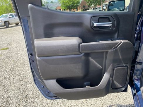 Used 2022 Chevrolet Silverado 1500 Custom RWD image 17