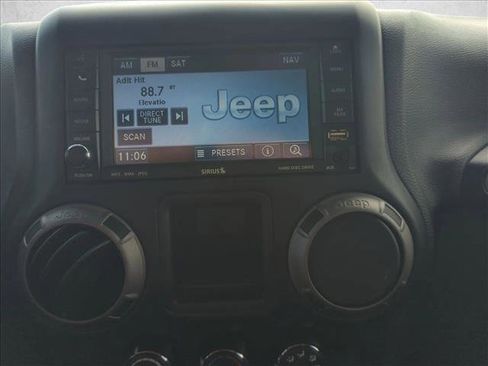 Used 2016 Jeep Wrangler Unlimited Sport w/ Connectivity Group image 11