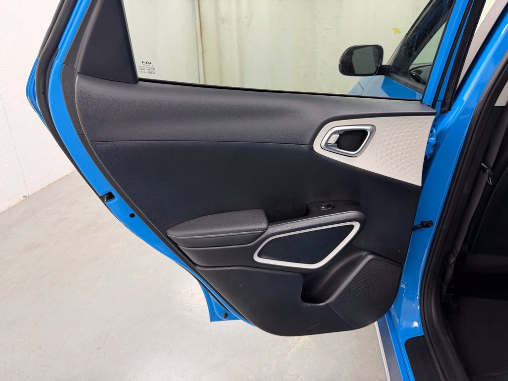 Used 2023 Kia Soul GT-Line FWD image 15
