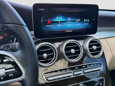 Used 2019 Mercedes-Benz C 300 Sedan image 27