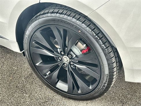 New 2026 Jaguar F-PACE R-Dynamic S image 11