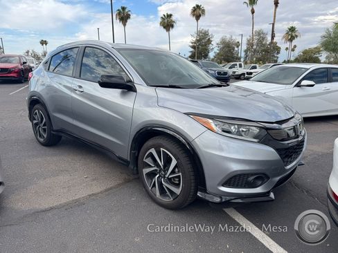 Used 2019 Honda HR-V Sport image 2