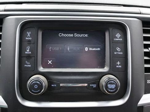 Used 2022 RAM 1500 Classic SLT AWD/4WD image 31