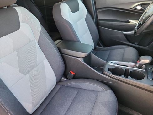 Used 2024 Chevrolet Trax RS w/ Driver Confidence Package image 13