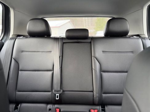 Used 2017 Volkswagen Golf Wolfsburg Edition image 21