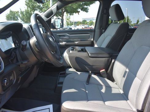 Used 2022 RAM 1500 Big Horn AWD/4WD image 15