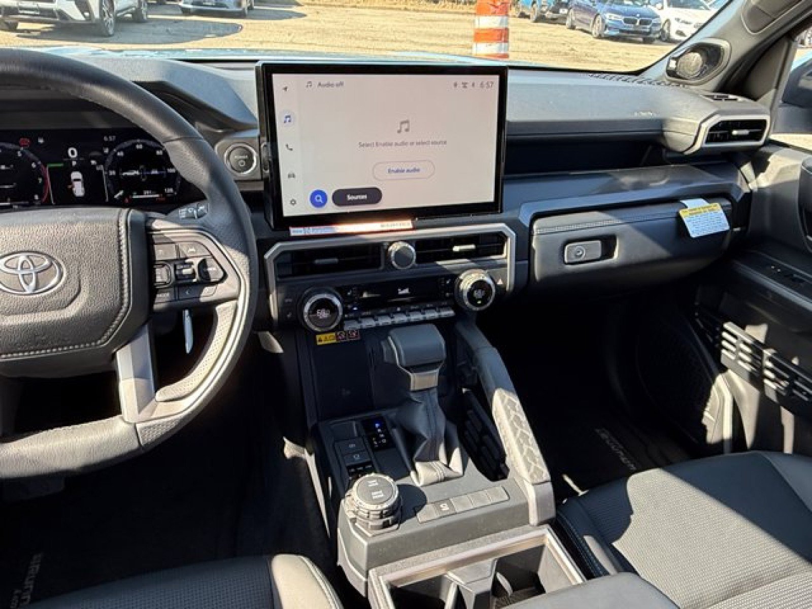 Used 2025 Toyota 4Runner Limited AWD/4WD image 14