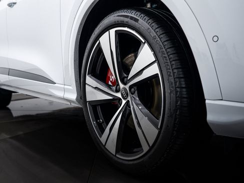 New 2025 Audi SQ5 Premium Plus image 24