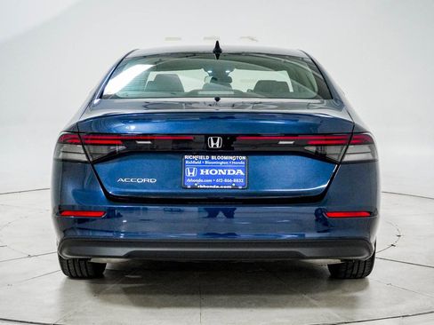 Certified 2025 Honda Accord SE image 7