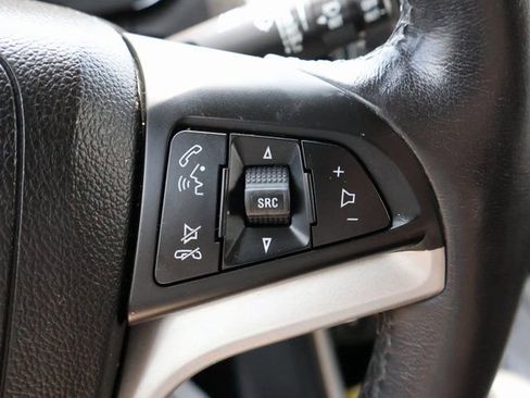 Used 2020 Chevrolet Trax LT w/ LT Convenience Package FWD image 30