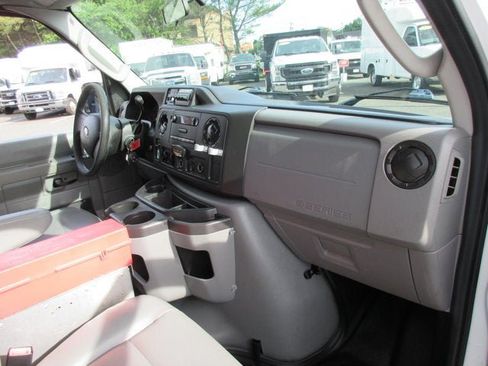 Used 2011 Ford E-350 and Econoline 350 Super Duty w/ PWR Group RWD image 9
