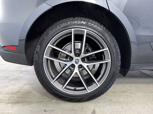 Certified 2024 Porsche Macan Turbo AWD/4WD image 16