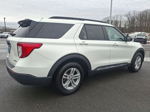 Certified 2021 Ford Explorer XLT w/ Equipment Group 202A image 6