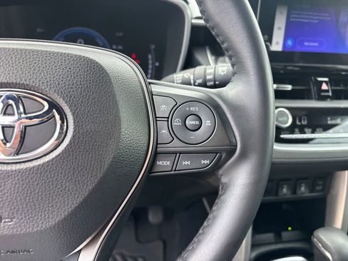 Used 2024 Toyota Corolla Cross XSE w/ Convenience Package image 15