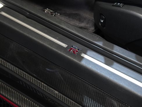 Used 2016 Nissan GT-R NISMO AWD/4WD image 28
