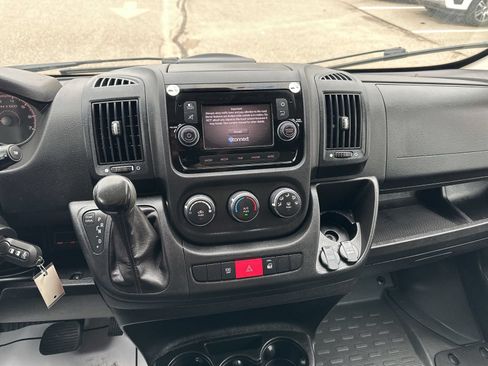 Used 2021 RAM ProMaster 2500 FWD image 12
