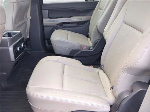 Used 2021 Ford Expedition XLT image 21