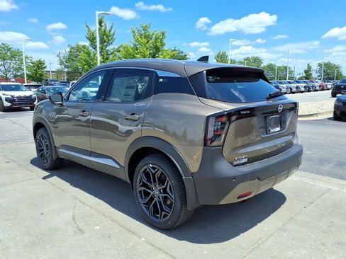 New 2026 Nissan Kicks SR w/ SR Premium Package AWD/4WD image 6