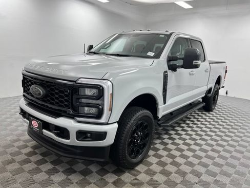 Used 2026 Ford F350 XLT w/ XLT Premium Package AWD/4WD image 2