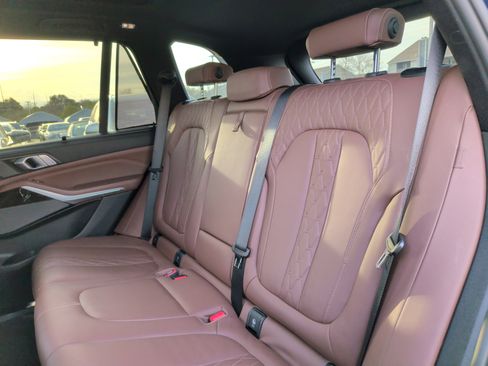 Used 2021 BMW X5 M50i w/ Premium Package image 36