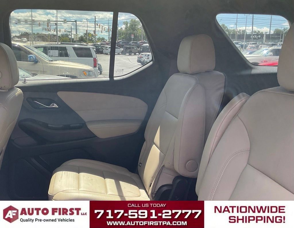 Used 2023 Chevrolet Traverse LT w/ LT Premium Package AWD/4WD image 10