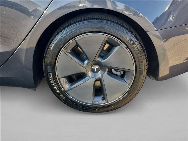 Used 2022 Tesla Model 3 Long Range AWD/4WD image 14