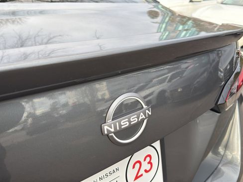 New 2025 Nissan Versa SR w/ Trunk Package image 13