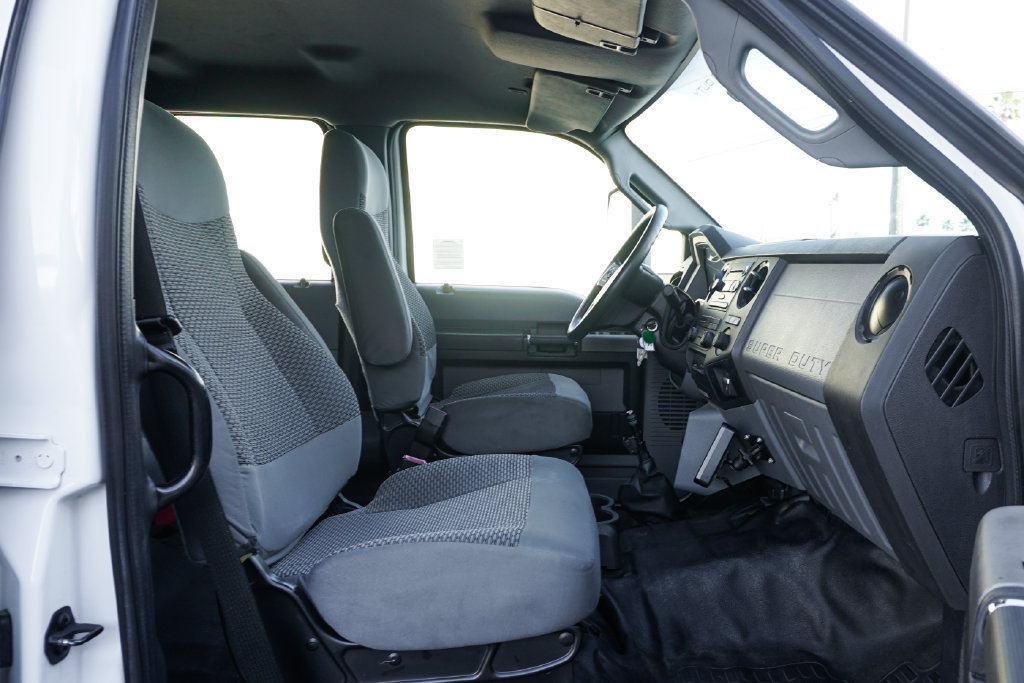 Used 2016 Ford F650 2WD Crew Cab Super Duty image 47