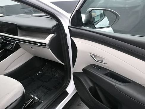 Used 2025 Hyundai Tucson SEL AWD/4WD image 14