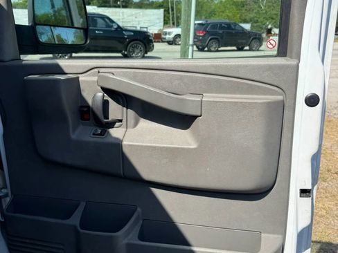 Used 2021 GMC Savana 2500 w/ Driver Convenience Package RWD image 12