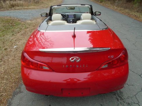 Used 2011 INFINITI G37 Sport w/ Premium Pkg image 6