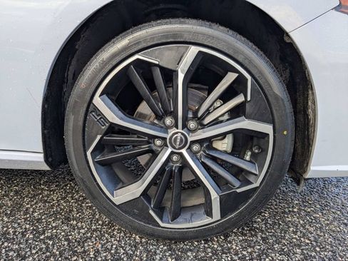 Used 2023 Nissan Altima 2.5 SR image 12